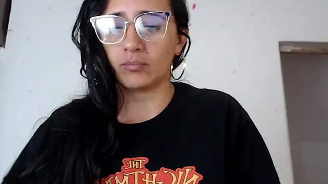 Snapshot of Lucyy_Naugthy chatting on December 18, 2025, 1:06 pm Lucyy Naugthy online show from December 18, 2025, 1:06 pm