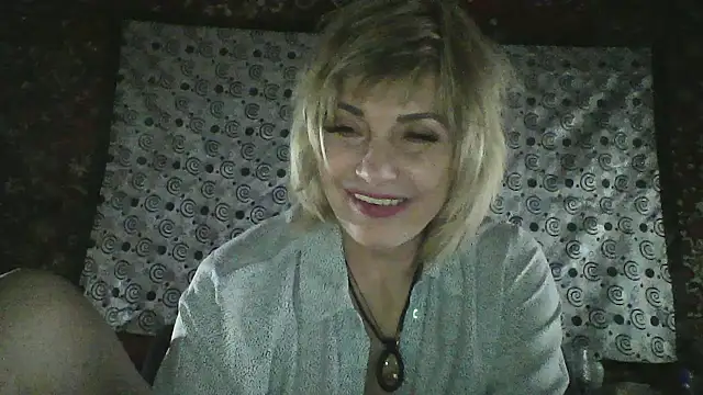 Snapshot of Lia_Ray chatting on February 15, 2026, 8:16 pm Lia Ray online show from February 15, 2026, 8:16 pm