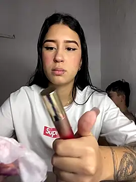 cristalxxx hott online show from November 15, 2025, 3:19 pm