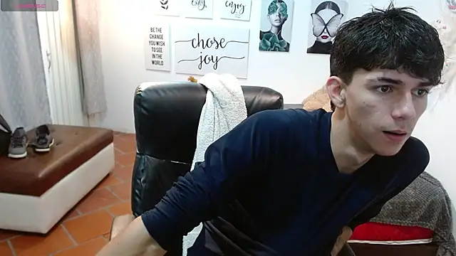 Snapshot of AmethystShadow17 chatting on November 14, 2025, 4:06 pm AmethystShadow17 online show from November 14, 2025, 4:06 pm