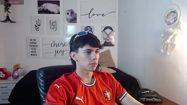 Snapshot of AmethystShadow17 chatting on January 8, 2026, 7:38 pm AmethystShadow17 online show from January 8, 2026, 7:38 pm