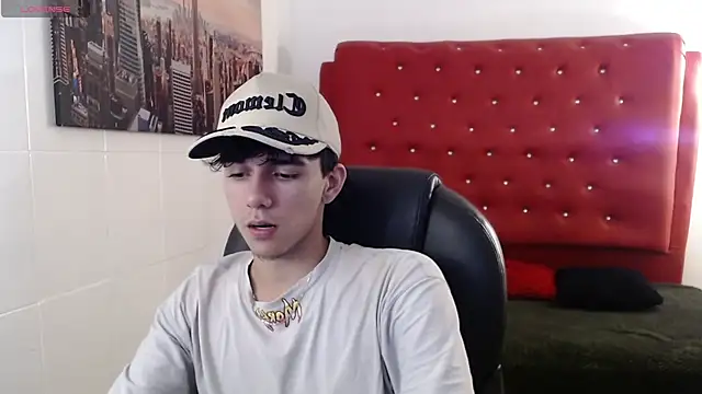 Snapshot of AmethystShadow17 chatting on February 1, 2026, 1:15 am AmethystShadow17 online show from February 1, 2026, 1:15 am