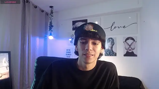 Snapshot of AmethystShadow17 chatting on February 12, 2026, 8:04 pm AmethystShadow17 online show from February 12, 2026, 8:04 pm