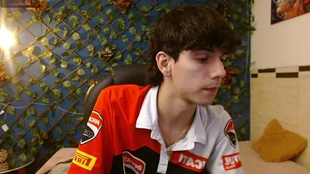 Snapshot of AmethystShadow17 chatting on February 26, 2026, 7:46 pm AmethystShadow17 online show from February 26, 2026, 7:46 pm