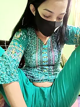 Snapshot of Night_Queen3 chatting on December 2, 2025, 9:25 am Night Queen3 online show from December 2, 2025, 9:25 am