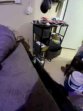 whateveruwanthowever online show from October 27, 2025, 1:09 am