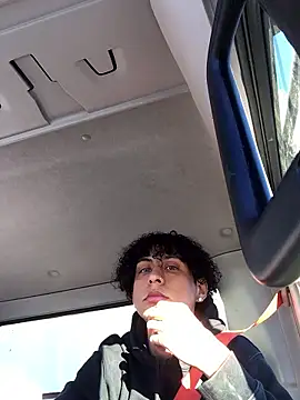 Snapshot of Jjloscooby chatting on January 9, 2026, 11:06 pm Jjloscooby online show from January 9, 2026, 11:06 pm