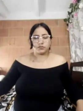 kassandra luxury online show from December 19, 2025, 12:06 am