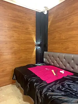 Snapshot of Yvonny27 chatting on February 26, 2026, 1:10 pm Yvonny27 online show from February 26, 2026, 1:10 pm