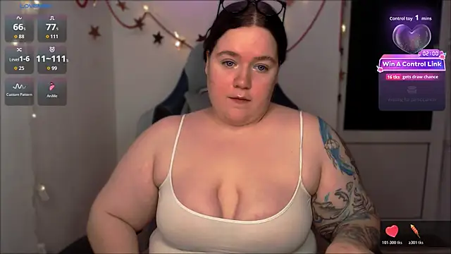 Snapshot of SummerTina chatting on December 22, 2025, 11:24 pm SummerTina online show from December 22, 2025, 11:24 pm