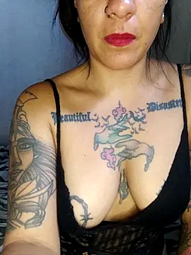 Snapshot of impia-69 chatting on February 12, 2026, 5:08 pm impia-69 online show from February 12, 2026, 5:08 pm