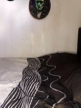 Snapshot of impia-69 chatting on February 24, 2026, 5:55 pm impia-69 online show from February 24, 2026, 5:55 pm