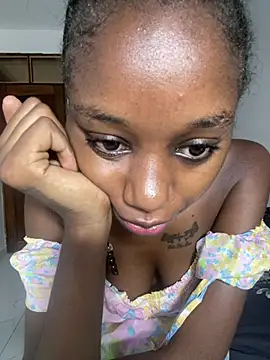 Snapshot of NyahHeat chatting on January 18, 2026, 10:30 am NyahHeat online show from January 18, 2026, 10:30 am