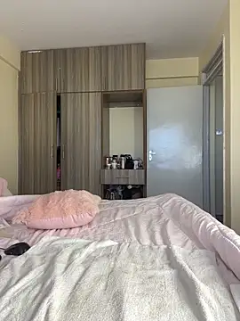 Snapshot of NyahHeat chatting on February 2, 2026, 1:54 pm NyahHeat online show from February 2, 2026, 1:54 pm