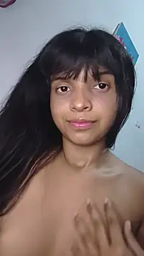 Snapshot of Megan_glow chatting on October 30, 2025, 4:58 am Megan glow online show from October 30, 2025, 4:58 am