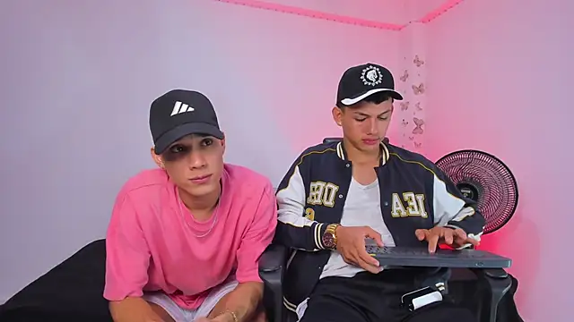 Axel Cody  online show from November 15, 2025, 8:05 pm