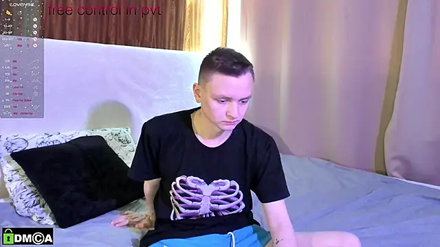 Logan mett online show from November 25, 2025, 11:43 am