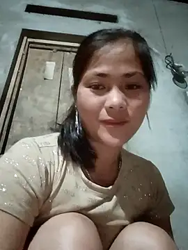 Snapshot of Lyssa-a chatting on April 19, 2026, 10:23 pm Lyssa-a online show from April 19, 2026, 10:23 pm