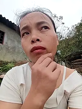 Nguyet2k4 online show from October 24, 2025, 1:46 am