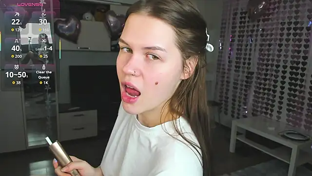 Snapshot of HeatherNextDoor chatting on February 10, 2026, 4:49 am HeatherNextDoor online show from February 10, 2026, 4:49 am