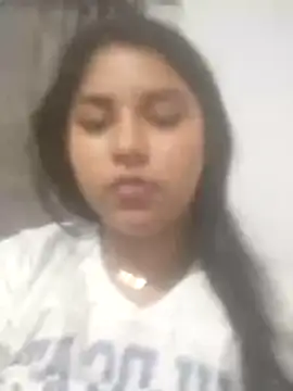 Snapshot of angie_hott chatting on December 4, 2025, 8:23 am angie hott online show from December 4, 2025, 8:23 am