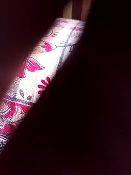 Snapshot of svk_05 chatting on October 15, 2025, 4:23 am svk 05 online show from October 15, 2025, 4:23 am