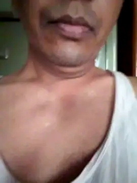 Snapshot of svk_05 chatting on October 28, 2025, 5:44 am svk 05 online show from October 28, 2025, 5:44 am