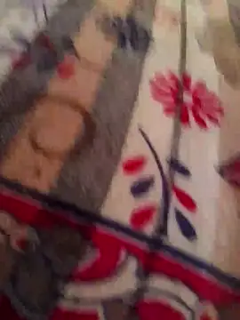 Snapshot of svk_05 chatting on November 2, 2025, 11:12 am svk 05 online show from November 2, 2025, 11:12 am