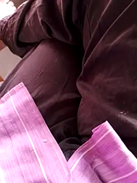 Snapshot of svk_05 chatting on November 18, 2025, 6:18 am svk 05 online show from November 18, 2025, 6:18 am