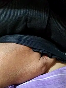 Snapshot of svk_05 chatting on November 30, 2025, 5:17 pm svk 05 online show from November 30, 2025, 5:17 pm