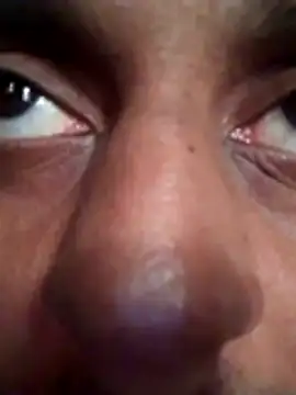 Snapshot of svk_05 chatting on December 15, 2025, 8:18 am svk 05 online show from December 15, 2025, 8:18 am