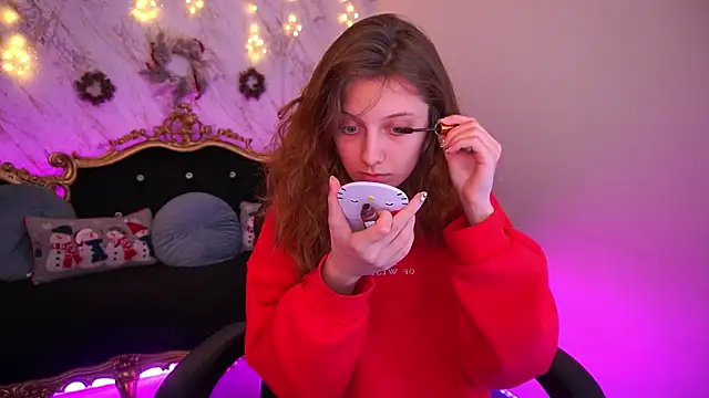 Snapshot of CuteeFoxy chatting on January 8, 2026, 2:41 pm CuteeFoxy online show from January 8, 2026, 2:41 pm