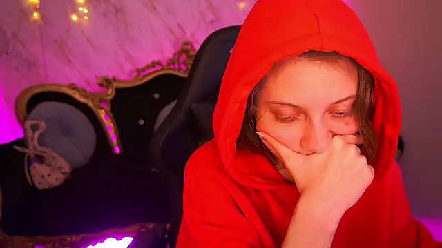 Snapshot of CuteeFoxy chatting on January 14, 2026, 2:33 pm CuteeFoxy online show from January 14, 2026, 2:33 pm