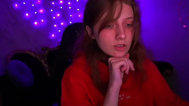 Snapshot of CuteeFoxy chatting on February 14, 2026, 2:47 pm CuteeFoxy online show from February 14, 2026, 2:47 pm