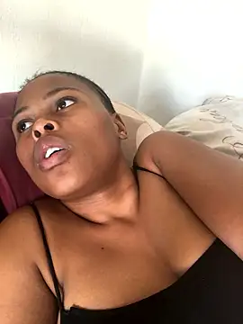 Bubbles156 online show from January 11, 2026, 11:15 am