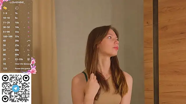 Snapshot of Erosyne chatting on December 22, 2025, 5:21 pm Erosyne online show from December 22, 2025, 5:21 pm