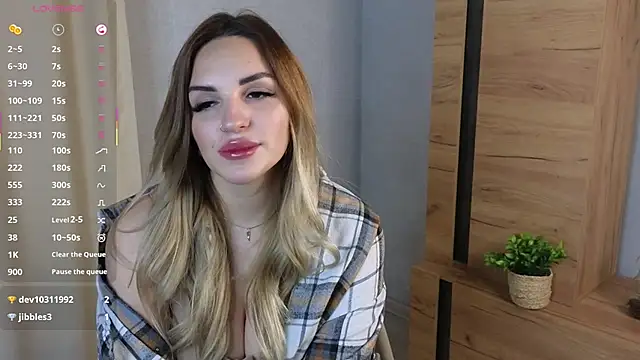 Snapshot of LustLagoon chatting on November 13, 2025, 6:12 am LustLagoon online show from November 13, 2025, 6:12 am