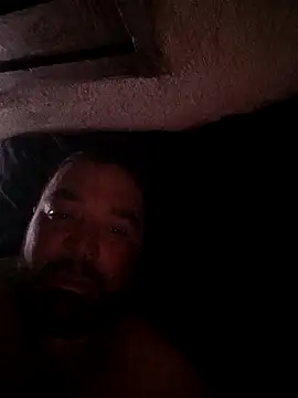 Snapshot of Motoboy100 chatting on November 26, 2025, 4:13 am Motoboy100 online show from November 26, 2025, 4:13 am