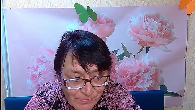 Snapshot of MeganSword chatting on October 16, 2025, 11:33 am MeganSword online show from October 16, 2025, 11:33 am