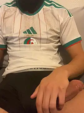 Snapshot of Rebeudeter_ chatting on January 11, 2026, 2:05 am Rebeudeter online show from January 11, 2026, 2:05 am