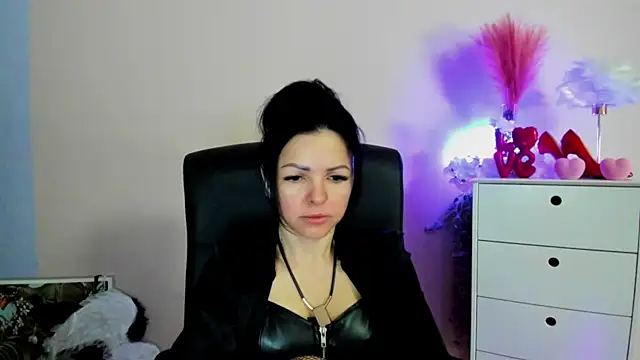 Mollybloom40 online show from March 24, 2026, 7:35 am