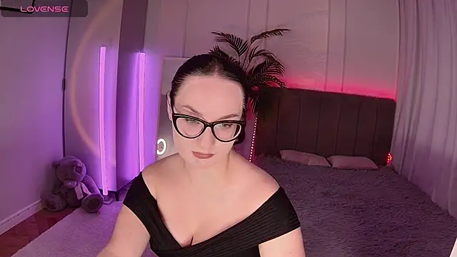 Snapshot of Alice_Foks chatting on October 14, 2025, 4:52 pm Alice Foks online show from October 14, 2025, 4:52 pm