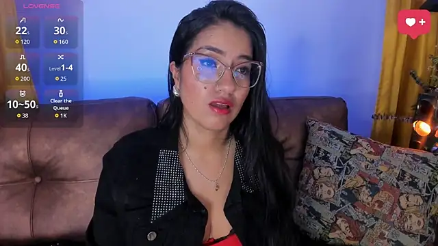 charlhot  online show from November 22, 2025, 12:37 pm