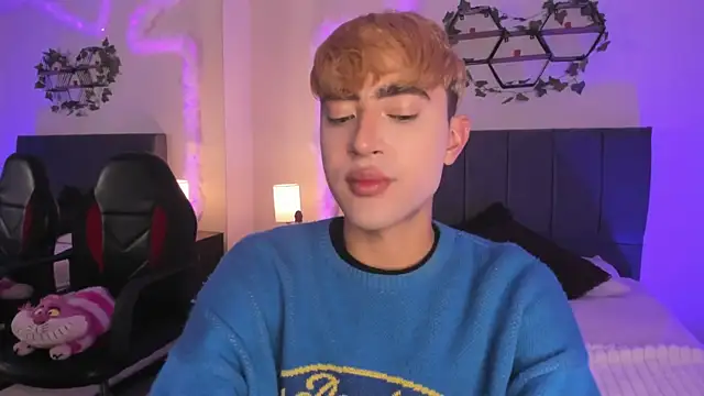 Snapshot of JustinCastiblanco chatting on October 16, 2025, 11:22 am JustinCastiblanco online show from October 16, 2025, 11:22 am