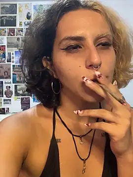 Snapshot of yvessblue chatting on January 31, 2026, 10:08 pm yvessblue online show from January 31, 2026, 10:08 pm