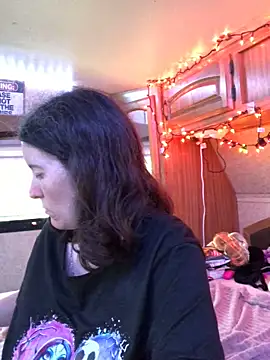Snapshot of JT83FL chatting on October 21, 2025, 9:37 pm JT83FL online show from October 21, 2025, 9:37 pm
