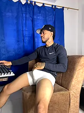 Kylian Alessandro online show from October 31, 2025, 11:55 am