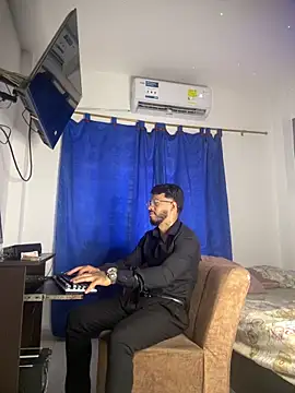 Kylian Alessandro online show from February 26, 2026, 6:40 pm