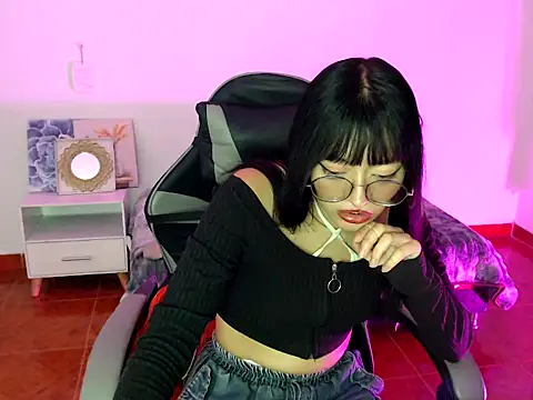 Isabella  666 online show from November 13, 2025, 4:00 am