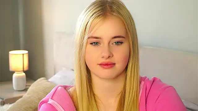 Snapshot of MoriahBorella chatting on October 19, 2025, 10:38 am MoriahBorella online show from October 19, 2025, 10:38 am